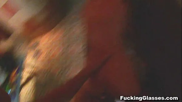 Fucking Glasses - Fucked dans un sauna éjaculation Tanielle teen-porn